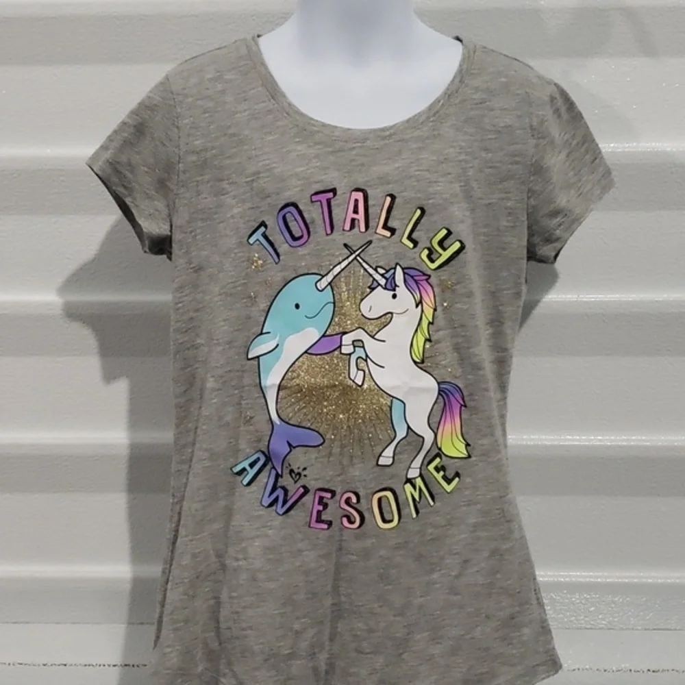 Justice T- shirt Size 8‎